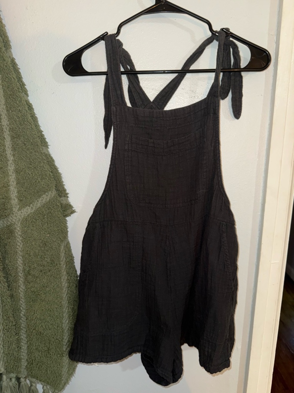 Aerie Black Tie-Shoulder Linen Romper